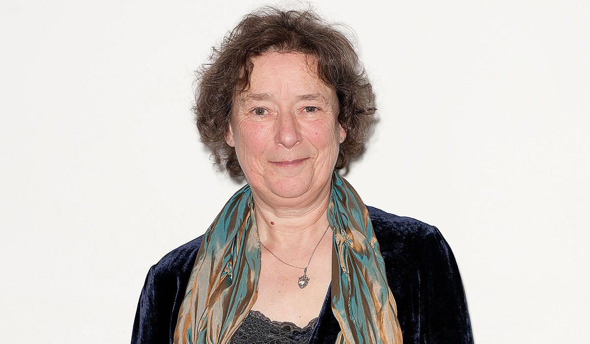 Linda Bassett Call the Midwife, her age and husband Leisure Yours